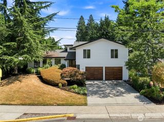 6010 152nd Avenue NE, Redmond, WA 98052