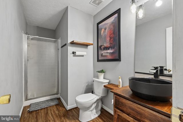 524 CLINT LN, Fredericksburg, VA 22405