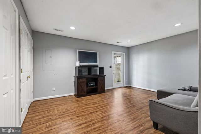 524 CLINT LN, Fredericksburg, VA 22405
