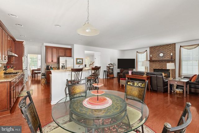 15610 ADMIRAL BAKER CIR, Haymarket, VA 20169