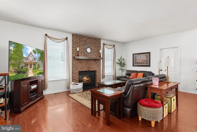 15610 ADMIRAL BAKER CIR, Haymarket, VA 20169
