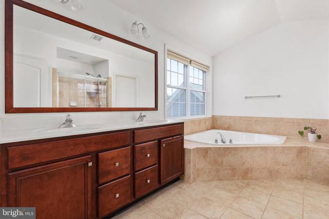 15610 ADMIRAL BAKER CIR, Haymarket, VA 20169