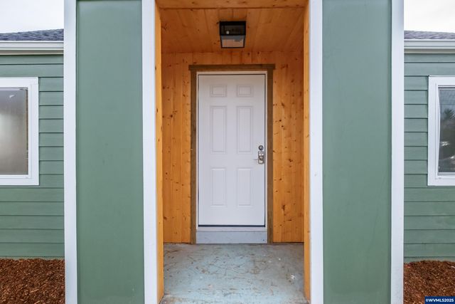 2194 Vaughn Av NE, Salem, OR 97301