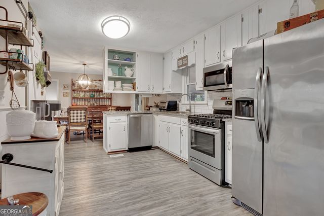 50 Hearthstone Drive E, Newnan, GA 30263