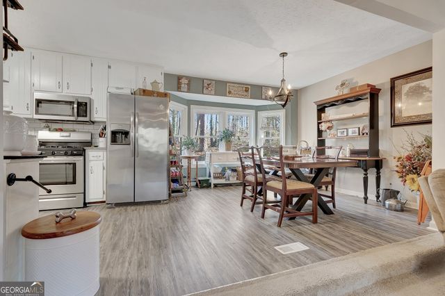 50 Hearthstone Drive E, Newnan, GA 30263