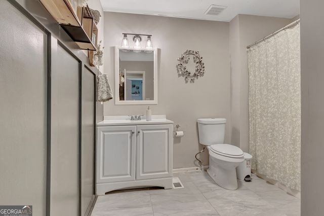 50 Hearthstone Drive E, Newnan, GA 30263