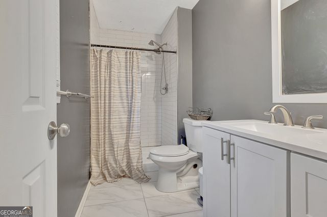 50 Hearthstone Drive E, Newnan, GA 30263