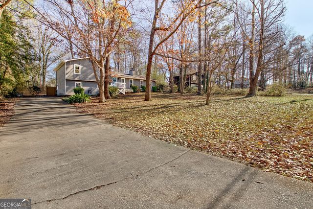 50 Hearthstone Drive E, Newnan, GA 30263