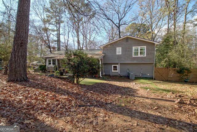 50 Hearthstone Drive E, Newnan, GA 30263