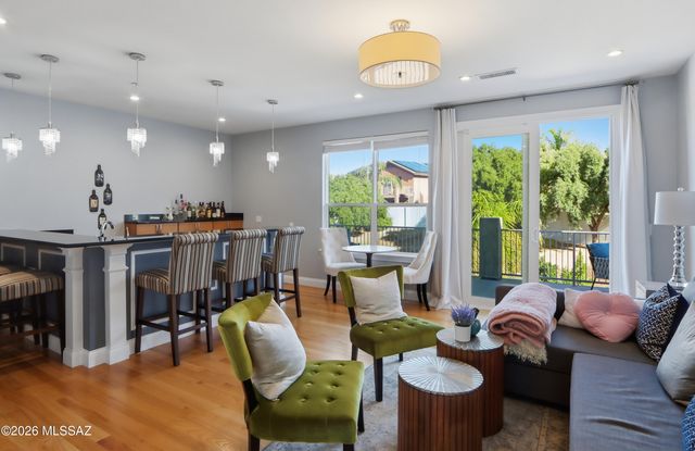 33209 N 61st Street, Scottsdale, AZ 85266