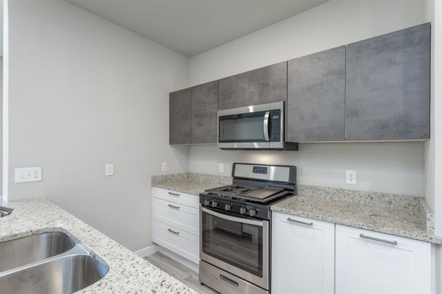 1304 Pebblebrook Drive, Mckinney, TX 75071