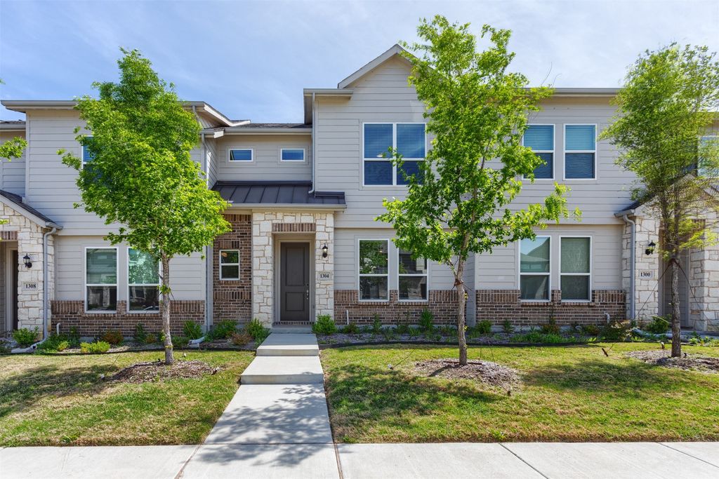 1304 Pebblebrook Drive, Mckinney, TX 75071
