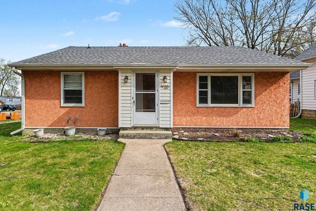 928 W 3rd St Street, Sioux Falls, SD 57104