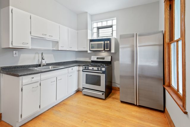 4737 N Kildare Avenue 2, Chicago, IL 60630