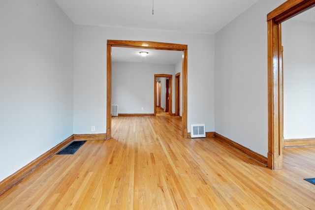 4737 N Kildare Avenue 2, Chicago, IL 60630