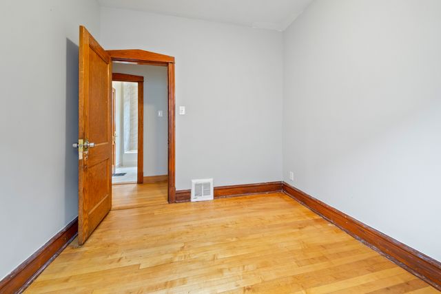 4737 N Kildare Avenue 2, Chicago, IL 60630
