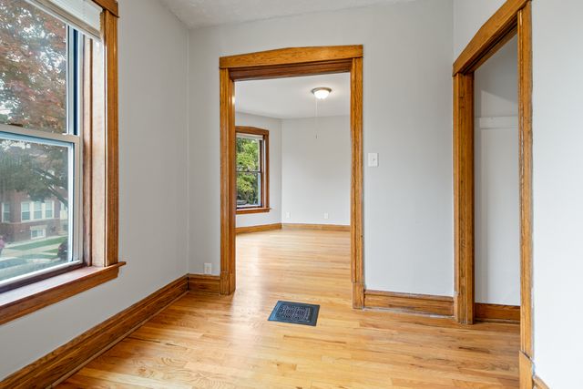 4737 N Kildare Avenue 2, Chicago, IL 60630