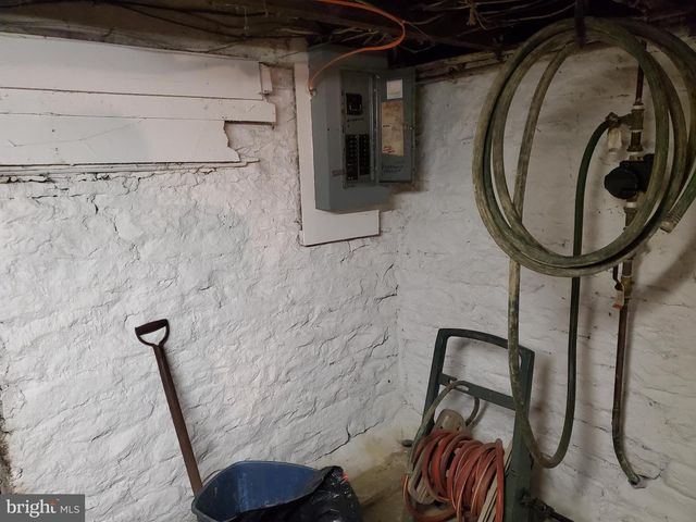 203 GORTON RD, Moshannon, PA 16859