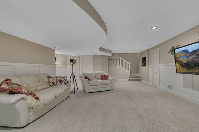 5638 Garden Hills Lane, Saint Cloud, MN 56301