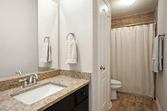 5603 Alexan Crest Drive, Fulshear, TX 77441