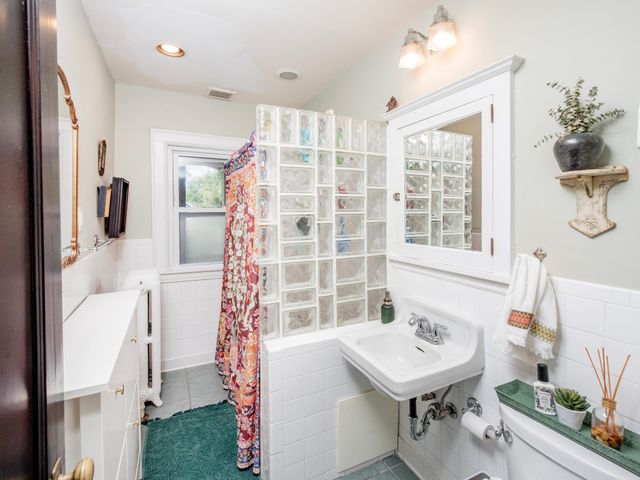 3212 Dupont Avenue S, Minneapolis, MN 55408