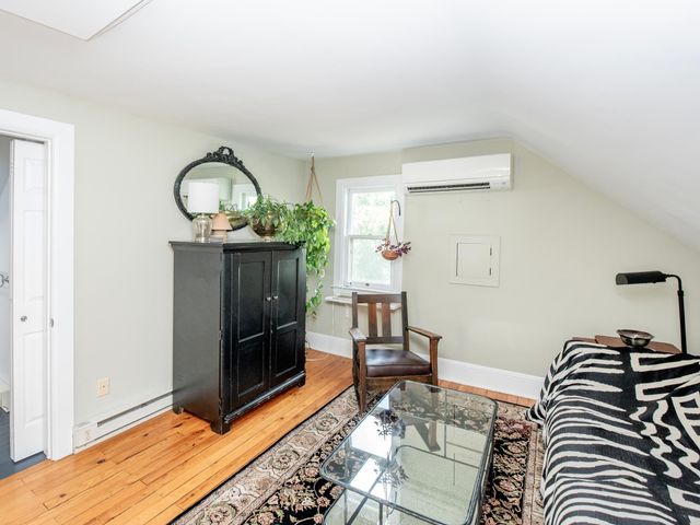 3212 Dupont Avenue S, Minneapolis, MN 55408