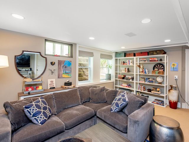 3212 Dupont Avenue S, Minneapolis, MN 55408