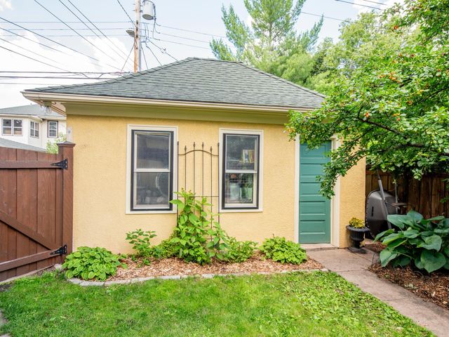 3212 Dupont Avenue S, Minneapolis, MN 55408