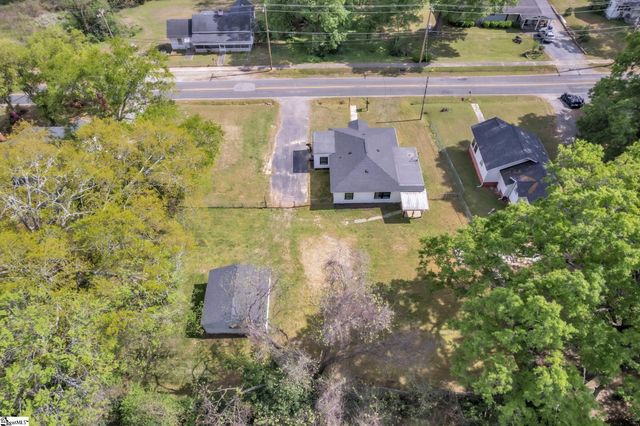 470 W Hayne Street, Woodruff, SC 29388