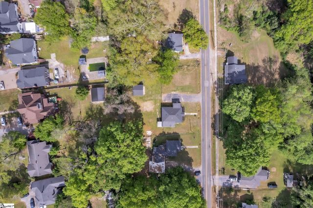 470 W Hayne Street, Woodruff, SC 29388