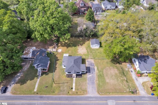 470 W Hayne Street, Woodruff, SC 29388