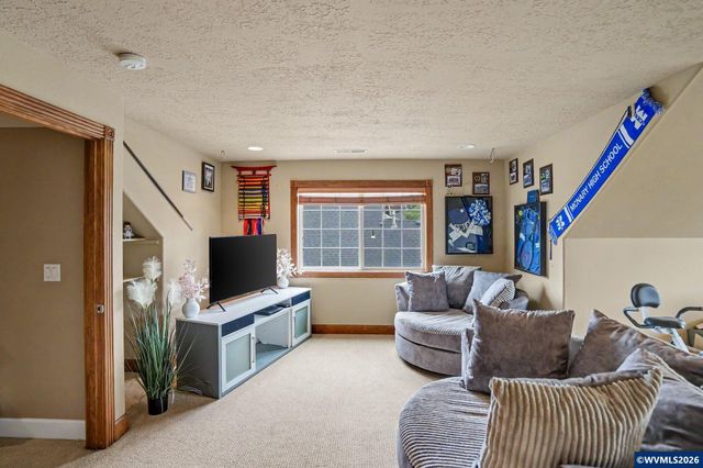 6515 Whisper Creek Lp NE, Keizer, OR 97303