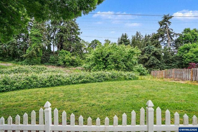 6515 Whisper Creek Lp NE, Keizer, OR 97303
