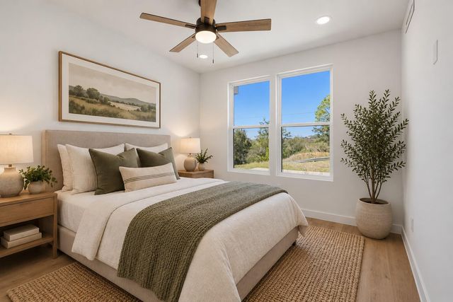 208 Ulupau CIR, Bastrop, TX 78602