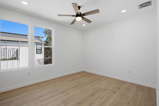 208 Ulupau CIR, Bastrop, TX 78602