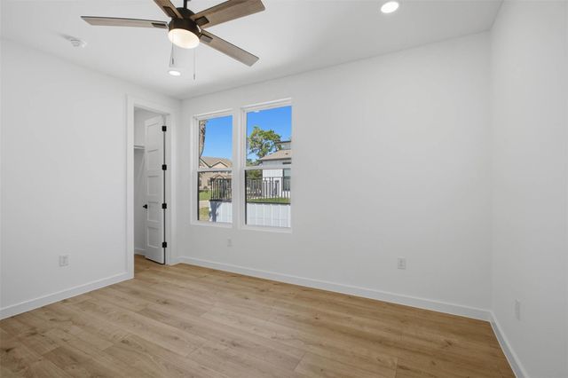 208 Ulupau CIR, Bastrop, TX 78602