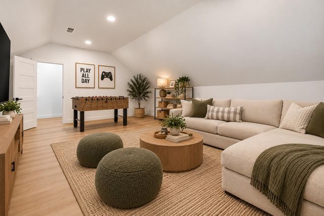 208 Ulupau CIR, Bastrop, TX 78602