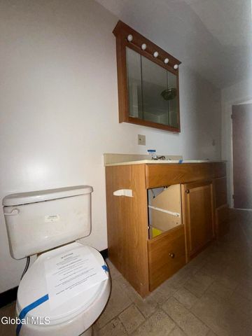 40 8th Street, Waterford, NY 12188