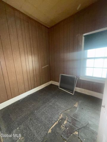 40 8th Street, Waterford, NY 12188