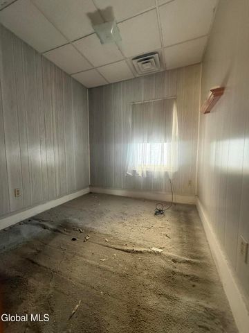 40 8th Street, Waterford, NY 12188