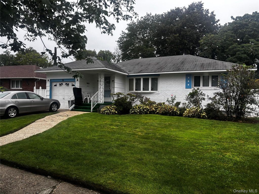 904 Barry Drive W, Valley Stream, NY 11580 — exterior