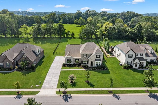 1127 Madison Mill Dr, Nolensville, TN 37135