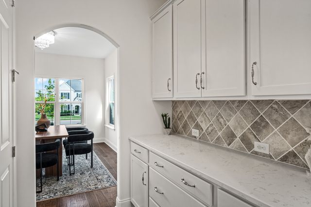 1127 Madison Mill Dr, Nolensville, TN 37135