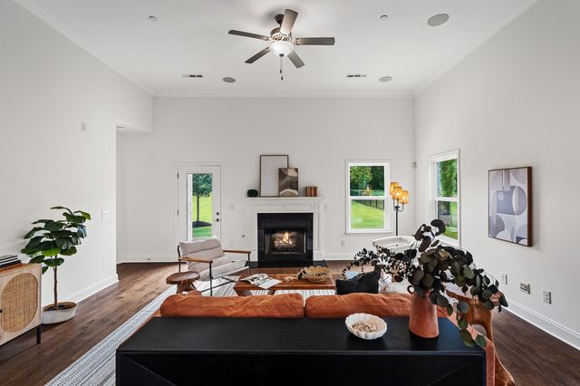 1127 Madison Mill Dr, Nolensville, TN 37135