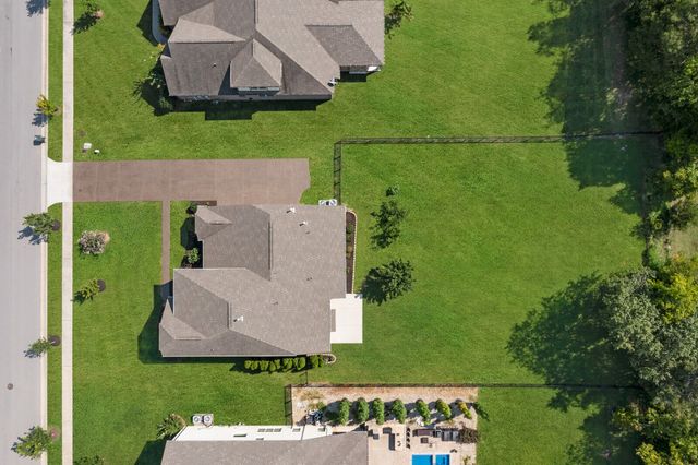 1127 Madison Mill Dr, Nolensville, TN 37135