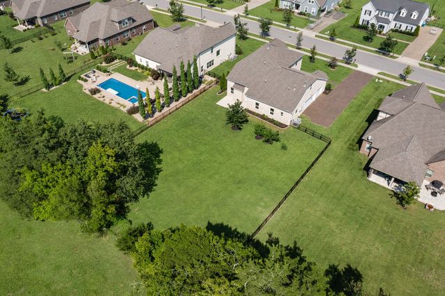 1127 Madison Mill Dr, Nolensville, TN 37135