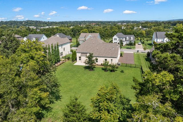 1127 Madison Mill Dr, Nolensville, TN 37135