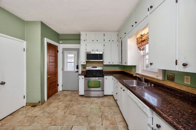 654 36th Street, Des Moines, IA 50312