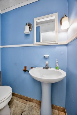 654 36th Street, Des Moines, IA 50312