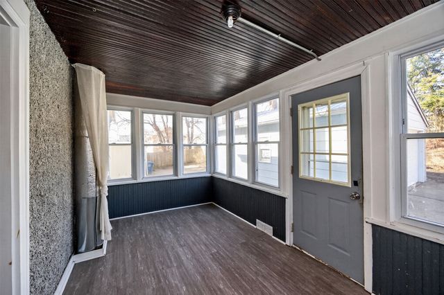 654 36th Street, Des Moines, IA 50312